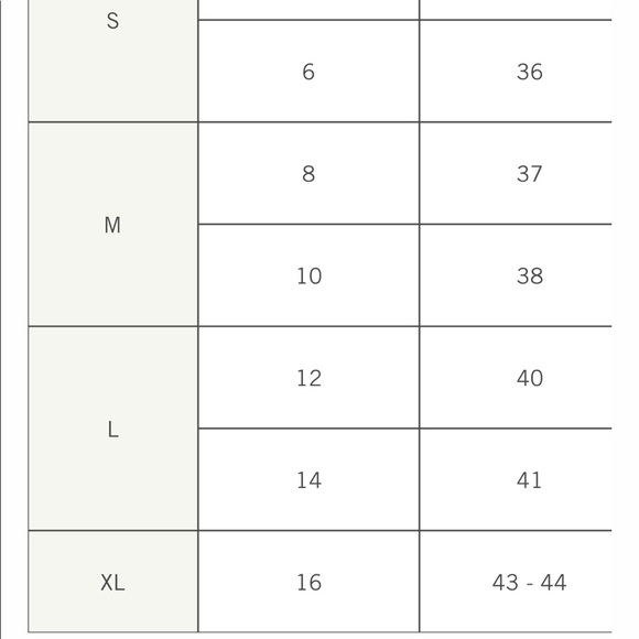 Brand new Abercrombie cropped tank top - Picture 7 of 7